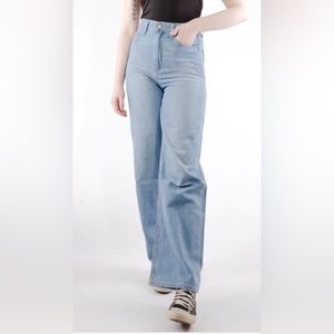 Brand New Levi’s High Loose Jeans